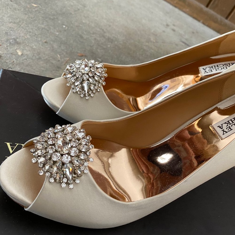 Badgley Mischka Women's Jeannie Pump Sz 11